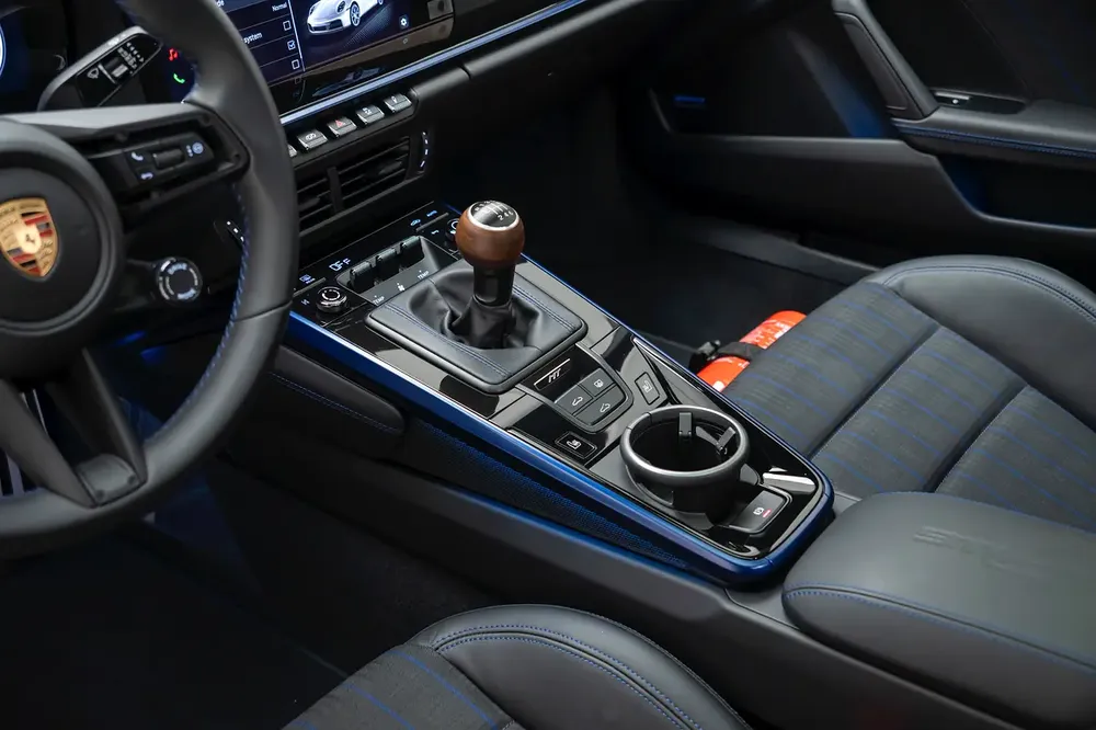 GCC SPECS PORSCHE WARRANTY - 2025 911 PORSCHE CARRERA T MANUAL - Image 8