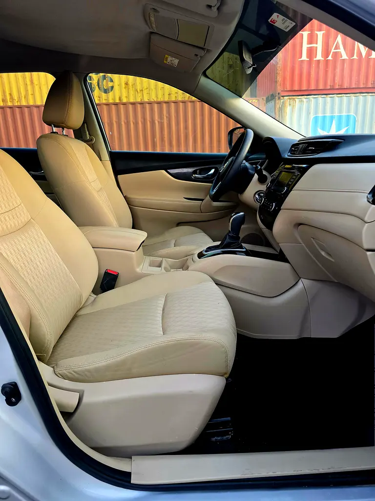 Nissan X-Trail 2018 GCC Specs - 0% Downpayment EMI 1050 Insurance Registration free - Image 8
