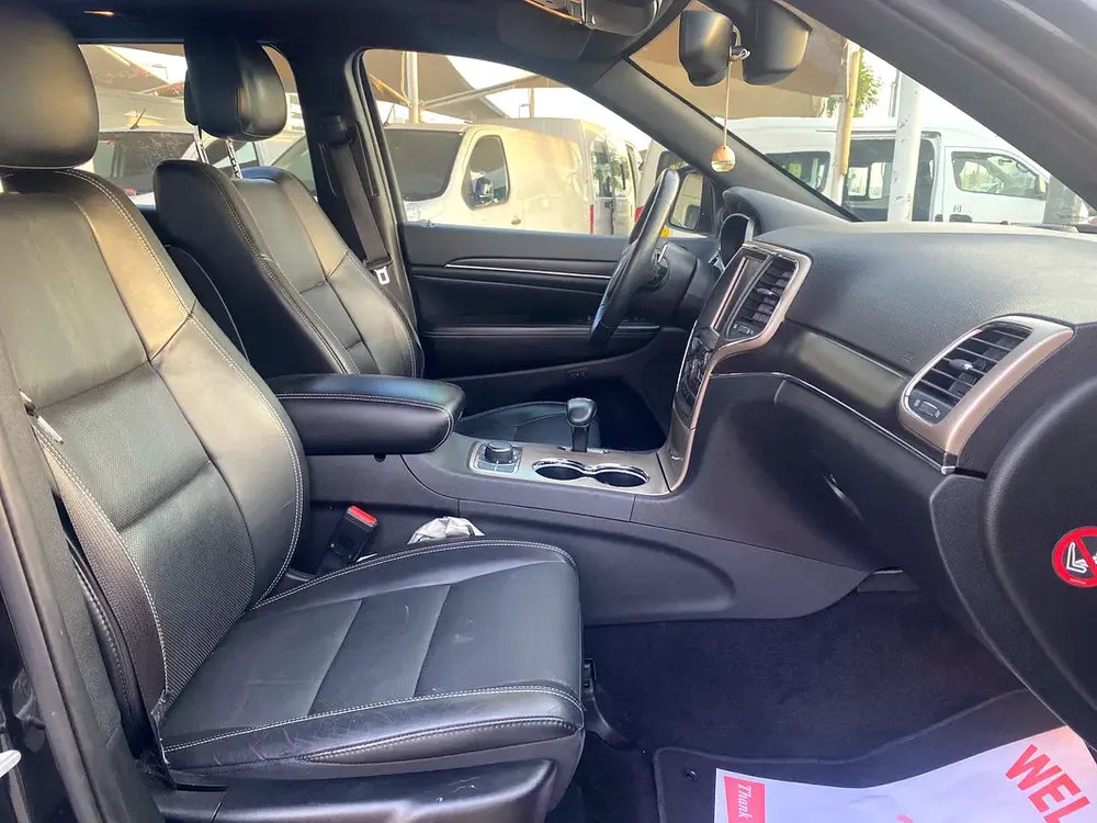 2014 Jeep Grand Cherokee Black Limited - Image 14