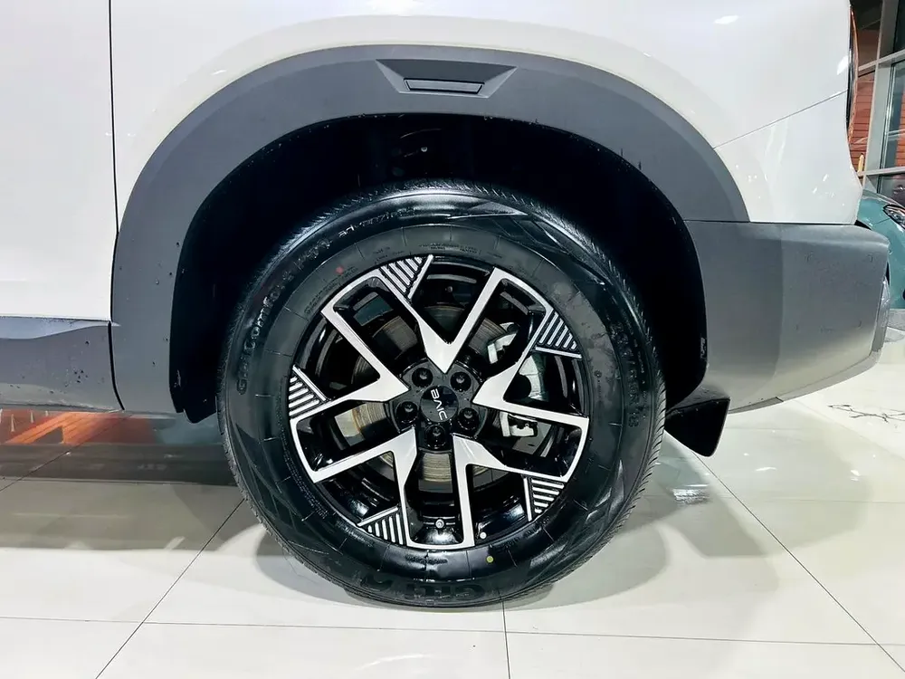 Brand New BAIC BJ30 1.5TD 2WD LV2 White 2026 - GCC Specs - Image 13