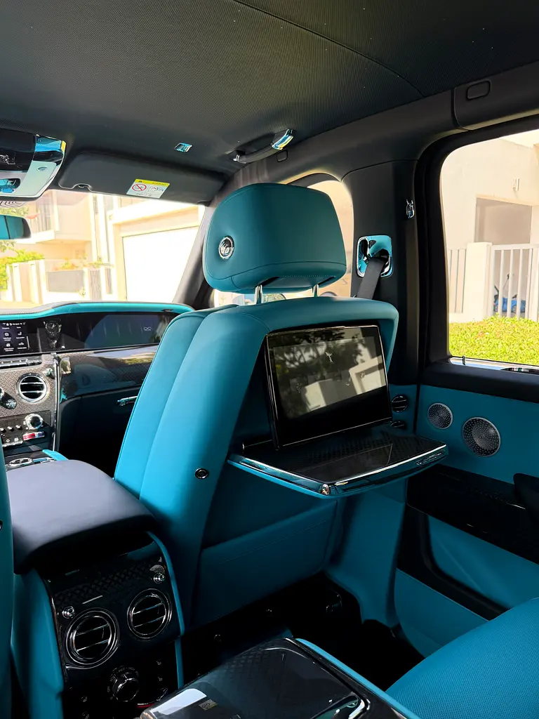 Brand New Rolls-Royce Cullinan Black Badge 2026 - Image 11