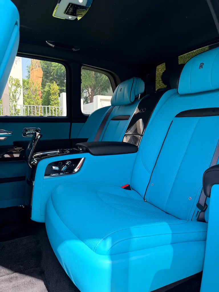 Brand New Rolls-Royce Cullinan Black Badge 2026 - Image 7
