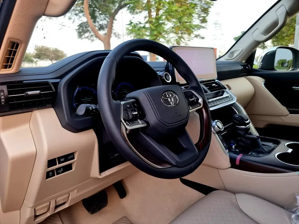 LAND CRUISER V6 4.0 VX-V10 2026 - Image 10