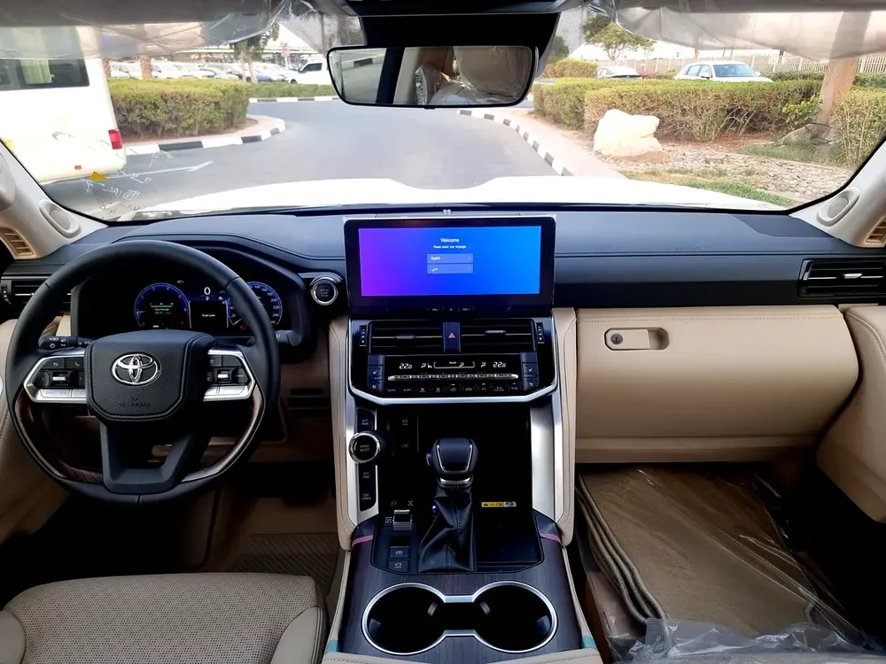 LAND CRUISER V6 4.0 VX-V10 2026 - Image 15