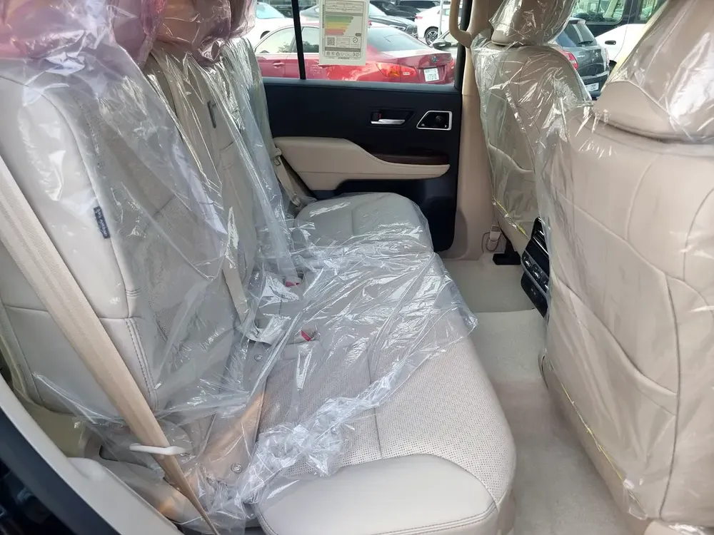 LAND CRUISER V6 4.0 VX-V10 2026 - Image 20