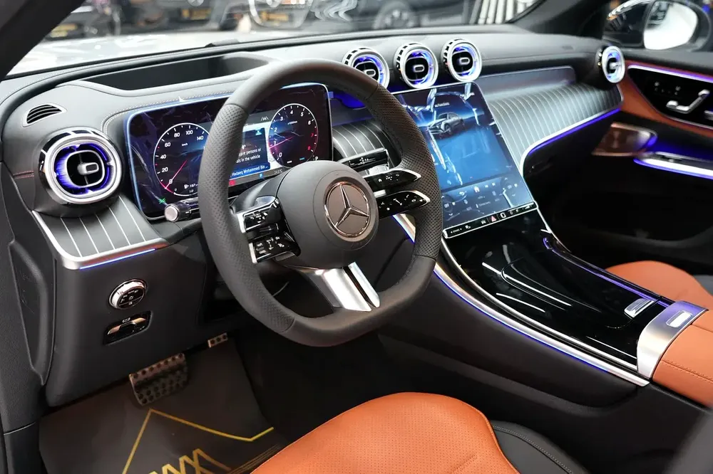 Mercedes-Benz GLC 200 Coupe 2026 - GCC Specs - Brand New! - Image 8