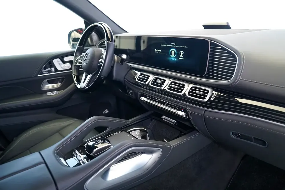MAYBACH GLS 600 | REAR ENTERTAINMENT | SIDE STEPS | PANORAMIC ROOF | BURMESTER AUDIO - Image 10