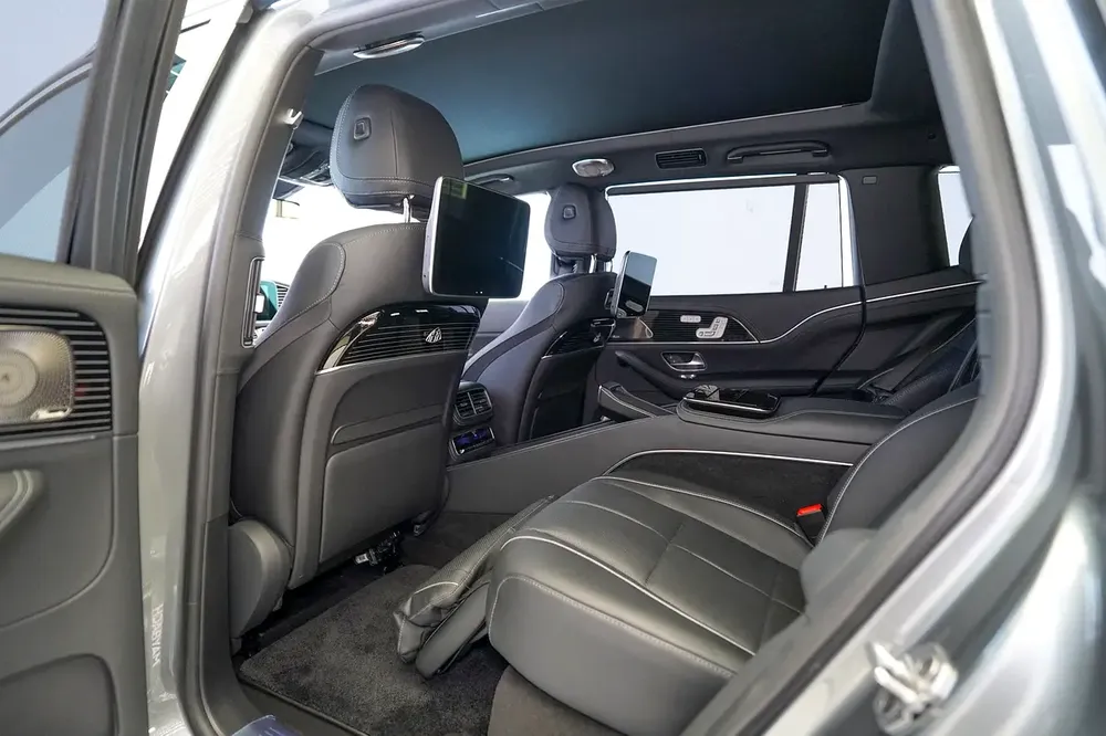 MAYBACH GLS 600 | REAR ENTERTAINMENT | SIDE STEPS | PANORAMIC ROOF | BURMESTER AUDIO - Image 11