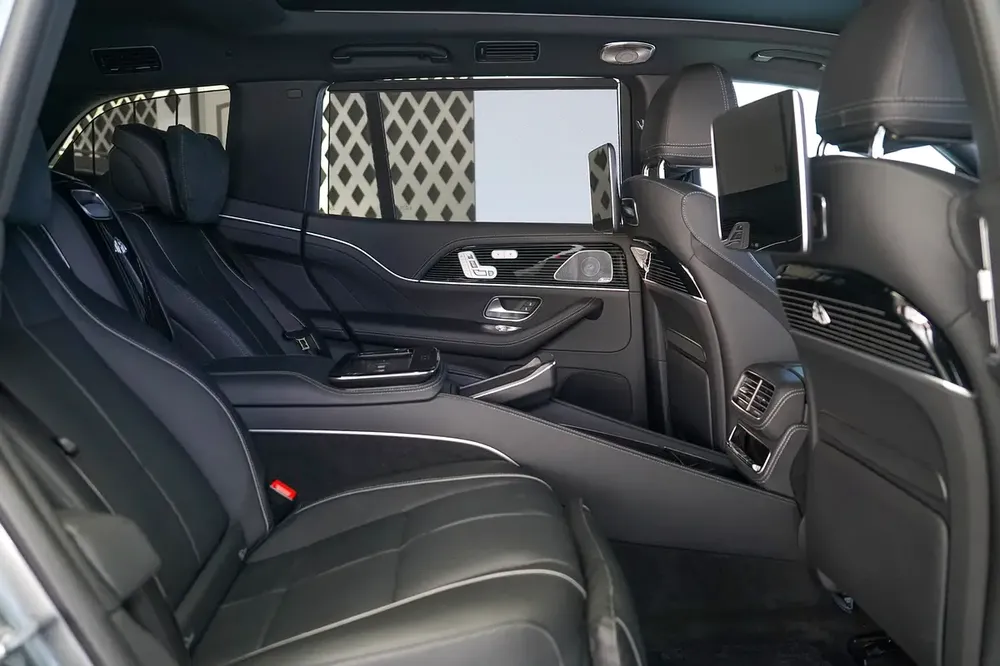 MAYBACH GLS 600 | REAR ENTERTAINMENT | SIDE STEPS | PANORAMIC ROOF | BURMESTER AUDIO - Image 12
