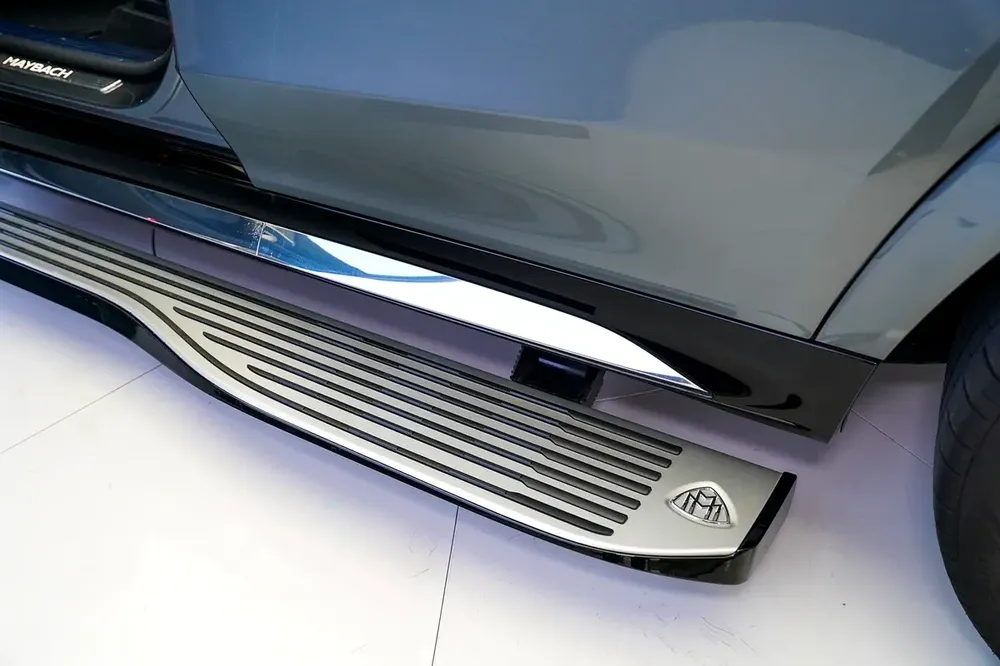 MAYBACH GLS 600 | REAR ENTERTAINMENT | SIDE STEPS | PANORAMIC ROOF | BURMESTER AUDIO - Image 5