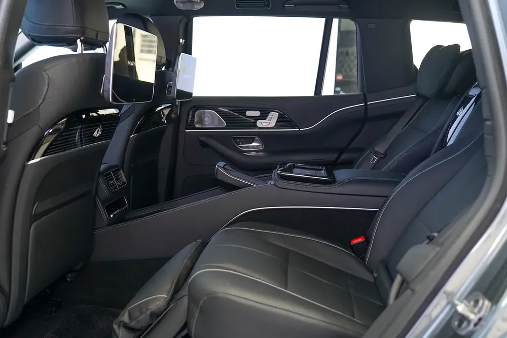 MAYBACH GLS 600 | REAR ENTERTAINMENT | SIDE STEPS | PANORAMIC ROOF | BURMESTER AUDIO - Image 6