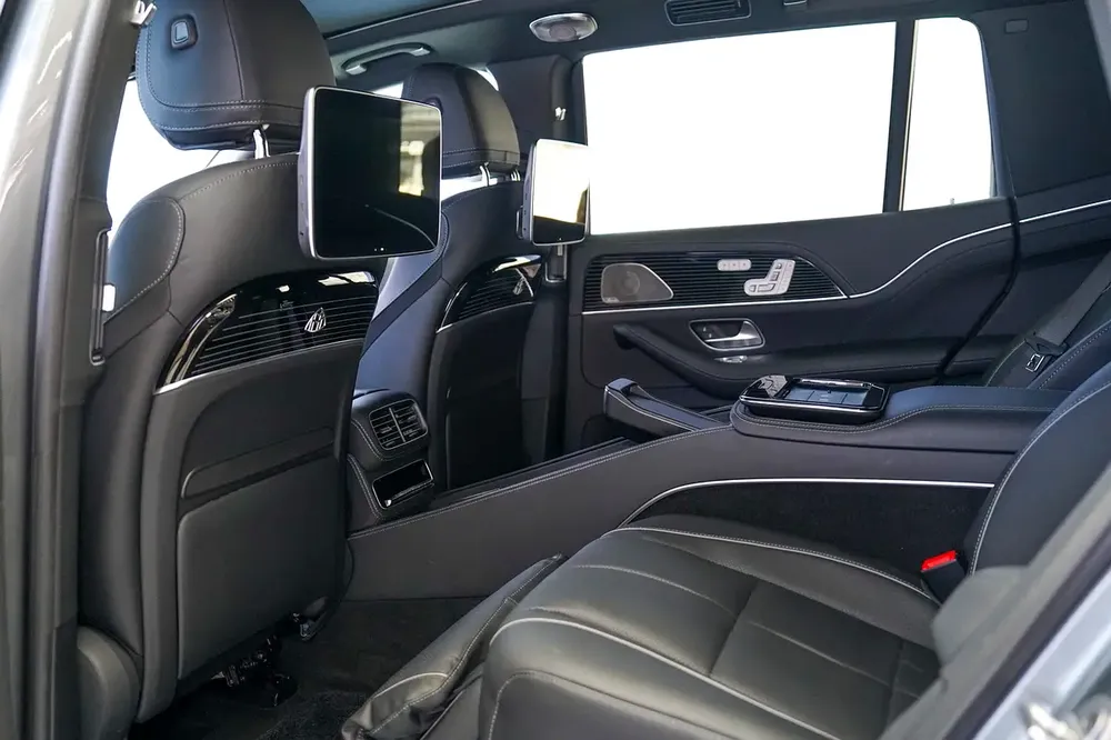 MAYBACH GLS 600 | REAR ENTERTAINMENT | SIDE STEPS | PANORAMIC ROOF | BURMESTER AUDIO - Image 7