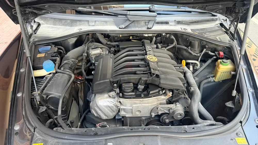 Volkswagen Toureg full option for sale GCC - Image 18