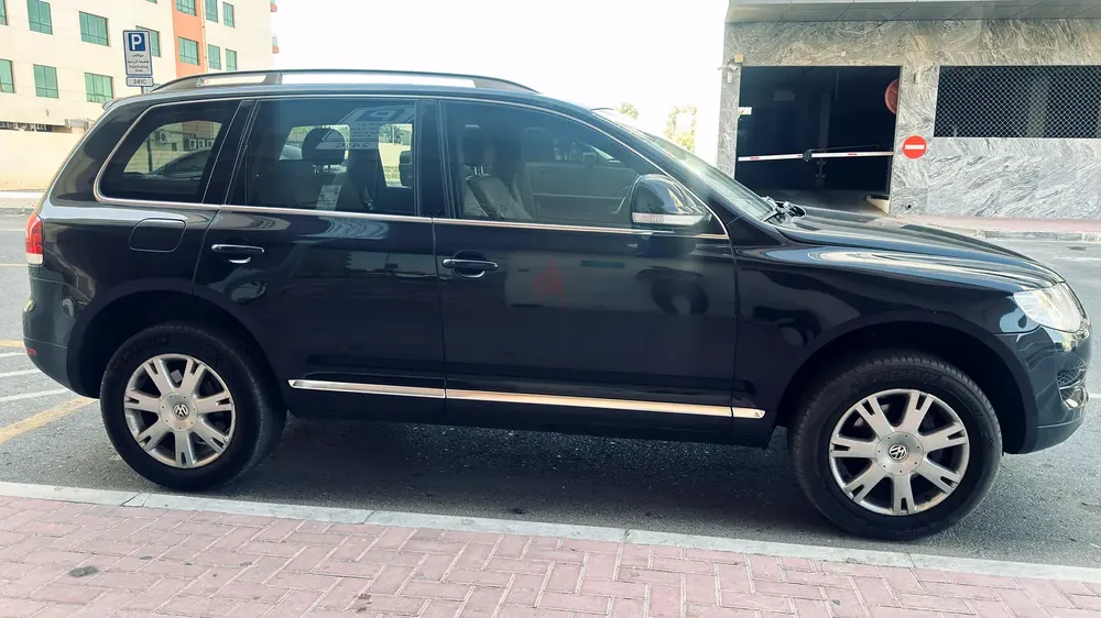 Volkswagen Toureg full option for sale GCC - Image 4