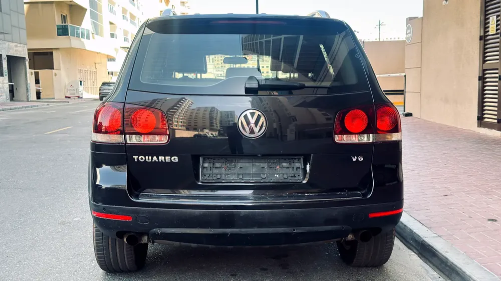 Volkswagen Toureg full option for sale GCC - Image 6
