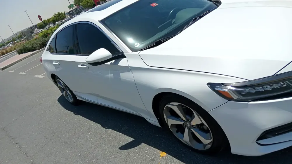 Honda Accord 1.5L LX Sport 2018 GCC Specs Lady Driven - Image 4