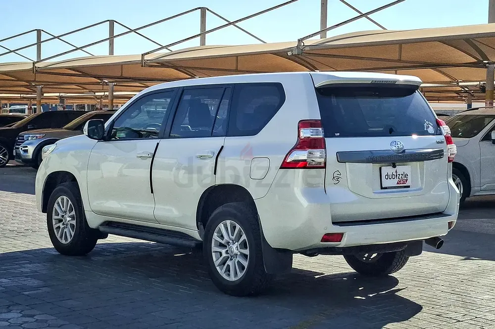 AED 2264/month | 2017 Toyota Prado  | GCC Specs | Ref#476850 - Image 8