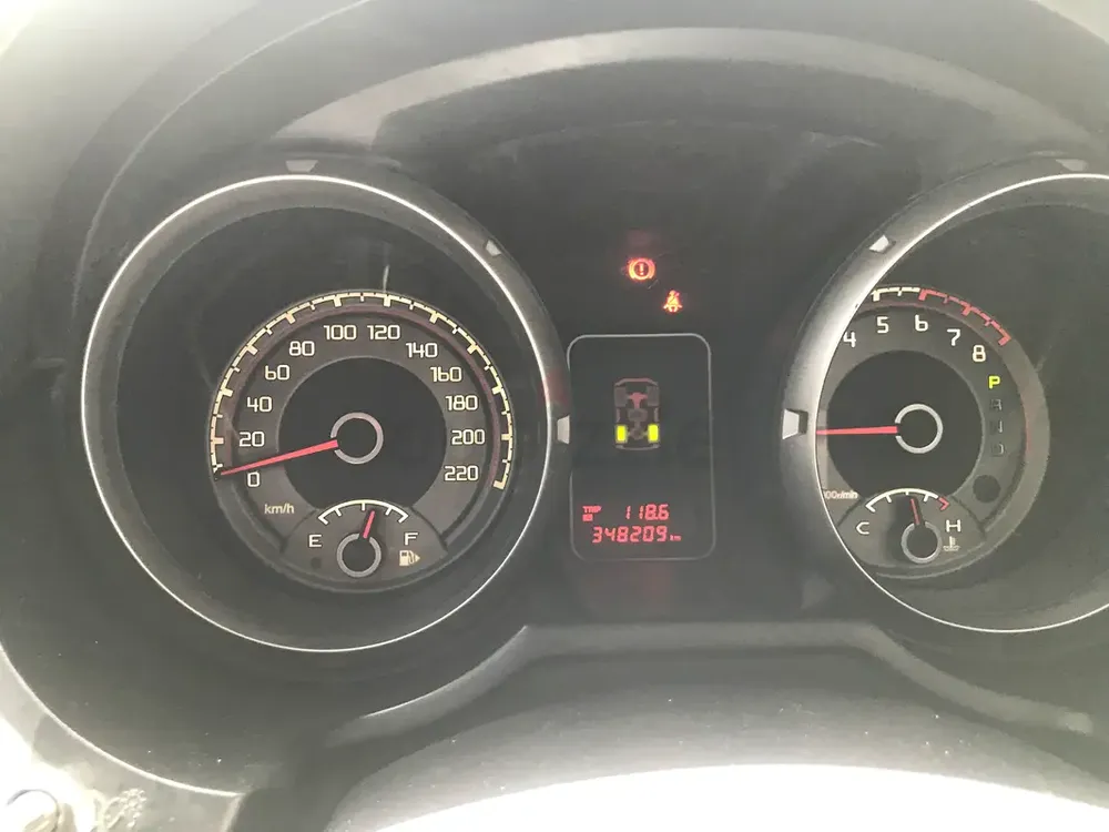 Mitsubishi Pajero V6 Full Option GCC 7 Seat 2013 –صبغ وكالة فتحة سقف  باجيرو فل أوبشن خليجي - Image 16