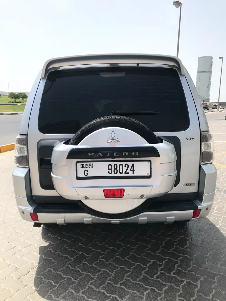 Mitsubishi Pajero V6 Full Option GCC 7 Seat 2013 –صبغ وكالة فتحة سقف  باجيرو فل أوبشن خليجي - Image 6
