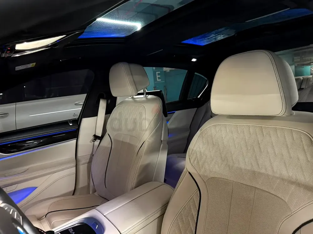 Selling my BMW M760Li v12 - Image 7