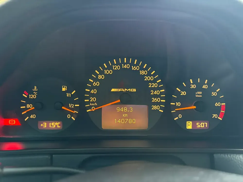 Rare E55 with exceptional clean condition - Image 11