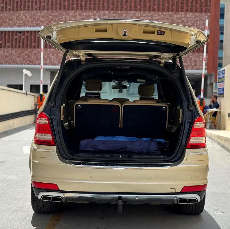 Pristine Mercedes-Benz GL 450 4matic 2012 | GCC Specs | Well Maintained - Image 11