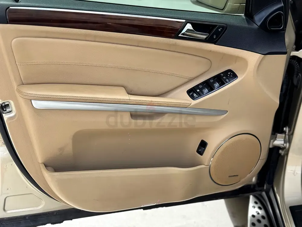 Pristine Mercedes-Benz GL 450 4matic 2012 | GCC Specs | Well Maintained - Image 12