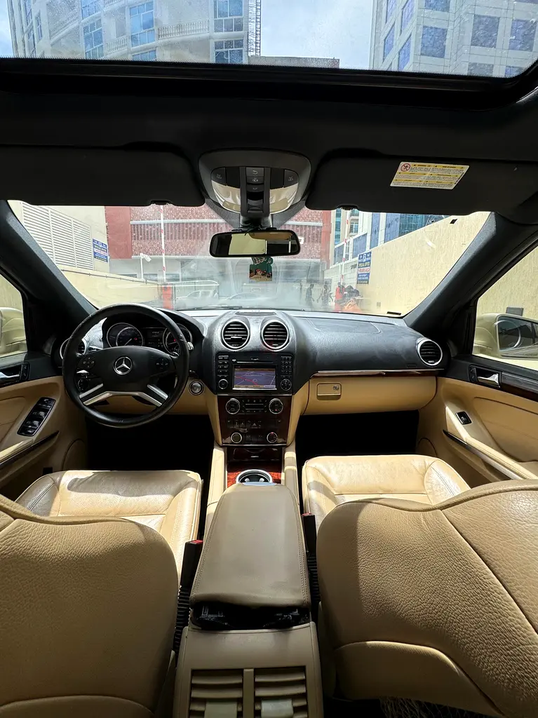 Pristine Mercedes-Benz GL 450 4matic 2012 | GCC Specs | Well Maintained - Image 15