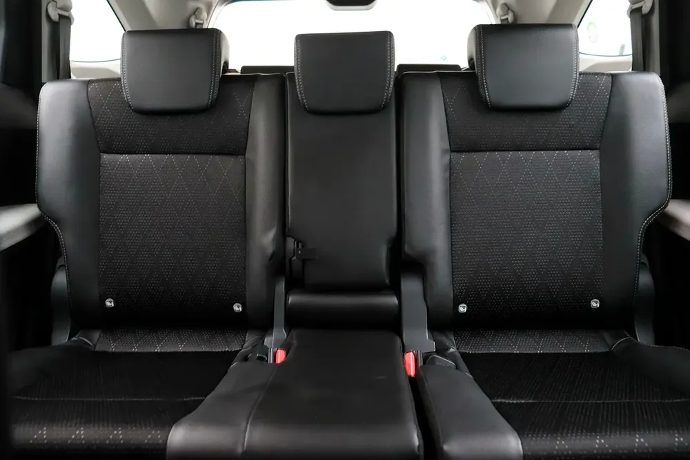 VELOZ 5 DR P 1.5L CVT GX RA - Image 16