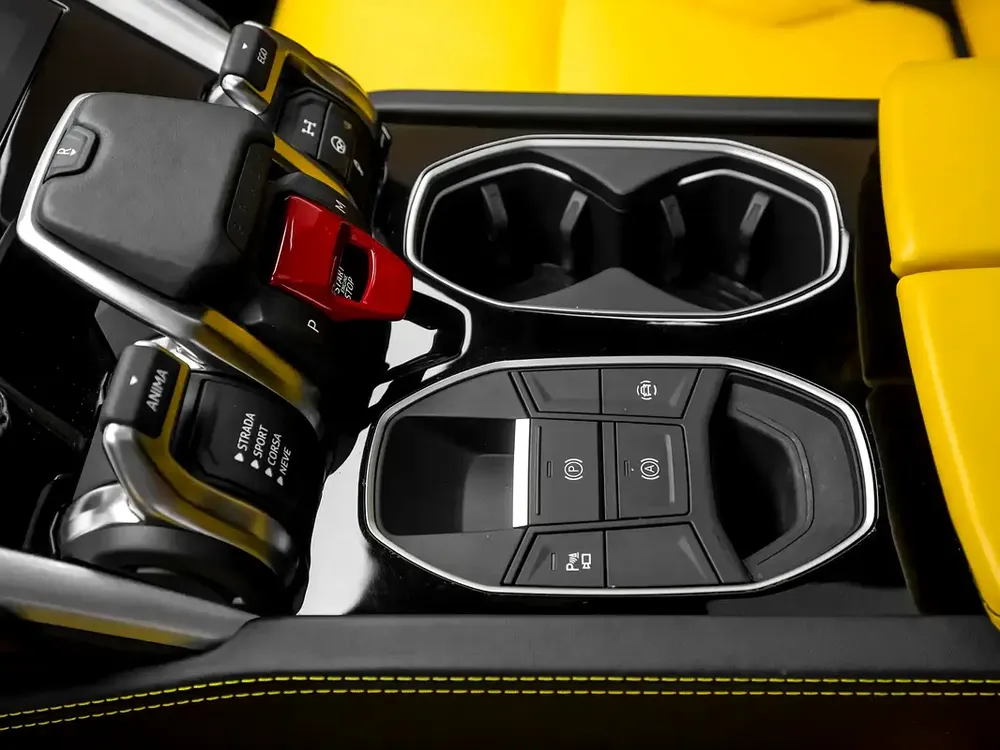 2020 | Lamborghini | Urus - Image 13