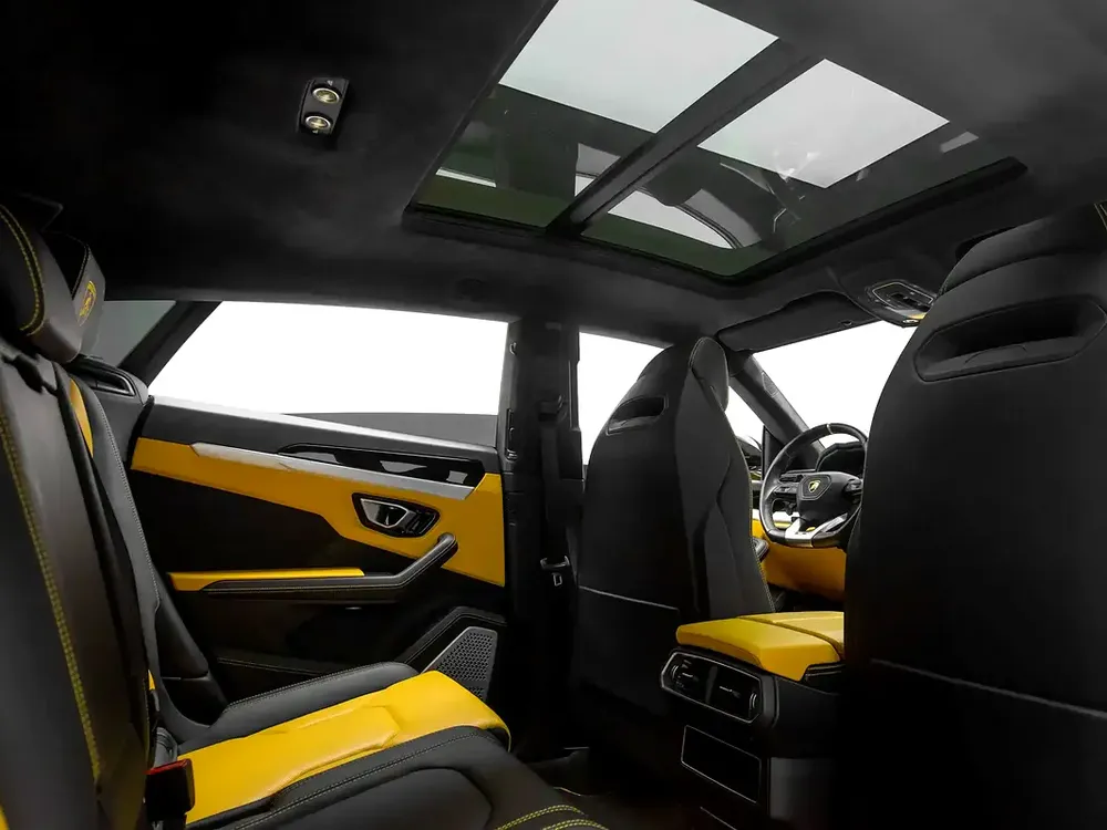 2020 | Lamborghini | Urus - Image 17