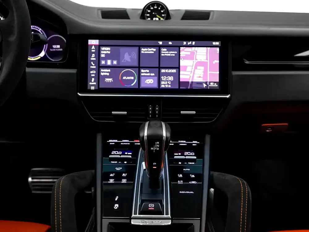 2021 | Porsche | Cayenne | Turbo S E-Hybrid | GCC Spec - Image 13