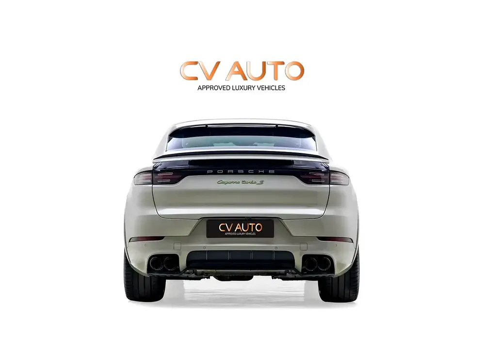 2021 | Porsche | Cayenne | Turbo S E-Hybrid | GCC Spec - Image 5