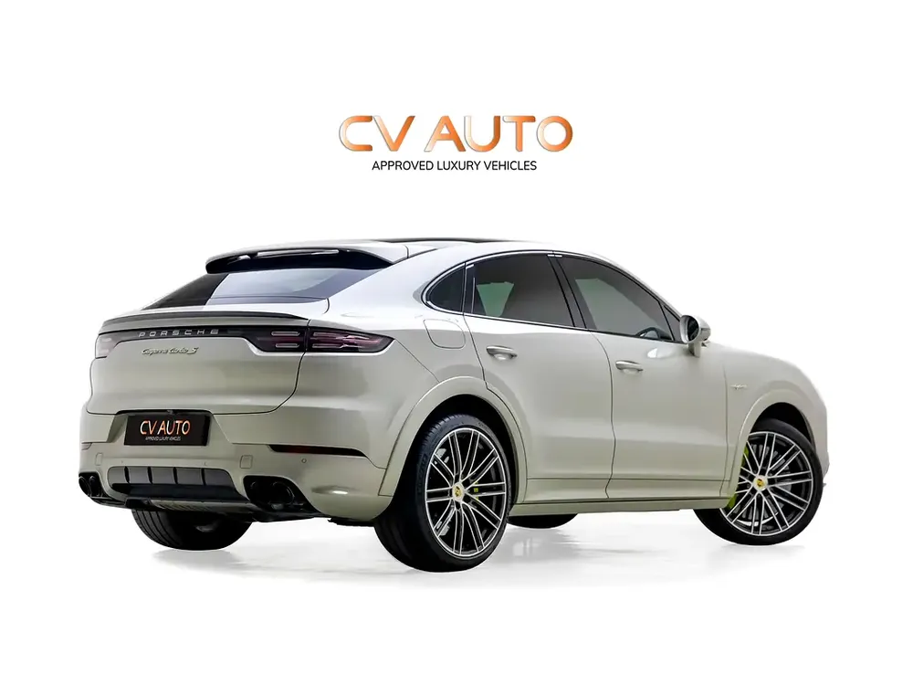 2021 | Porsche | Cayenne | Turbo S E-Hybrid | GCC Spec - Image 6