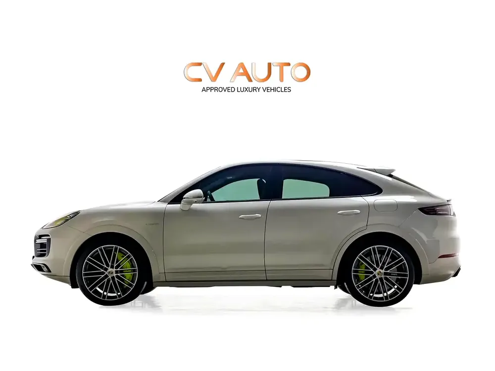 2021 | Porsche | Cayenne | Turbo S E-Hybrid | GCC Spec - Image 7