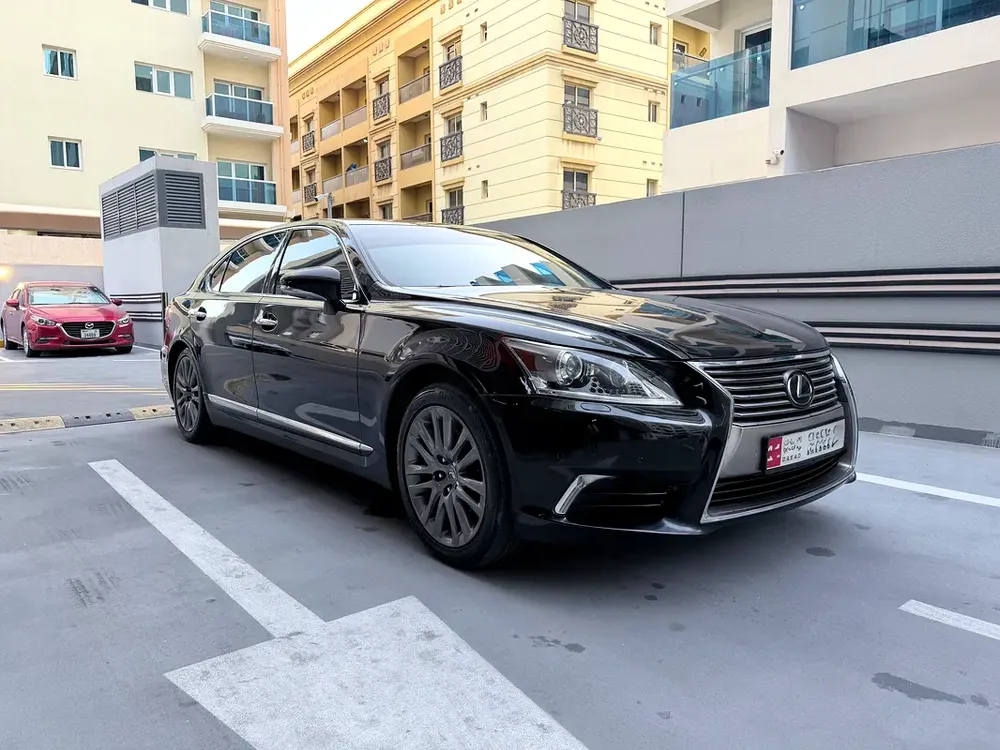 2013 | LEXUS LS460L | SECOND OWNER | GCC - Image 6