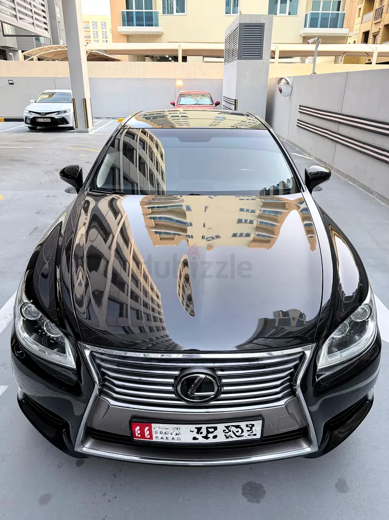 2013 | LEXUS LS460L | SECOND OWNER | GCC - Image 7