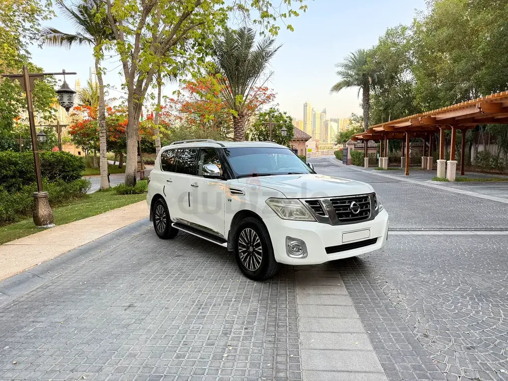 Nissan patrol for sale - Lady driven - Image 4