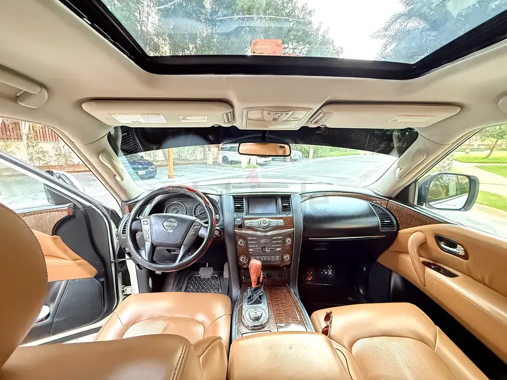 Nissan patrol for sale - Lady driven - Image 9
