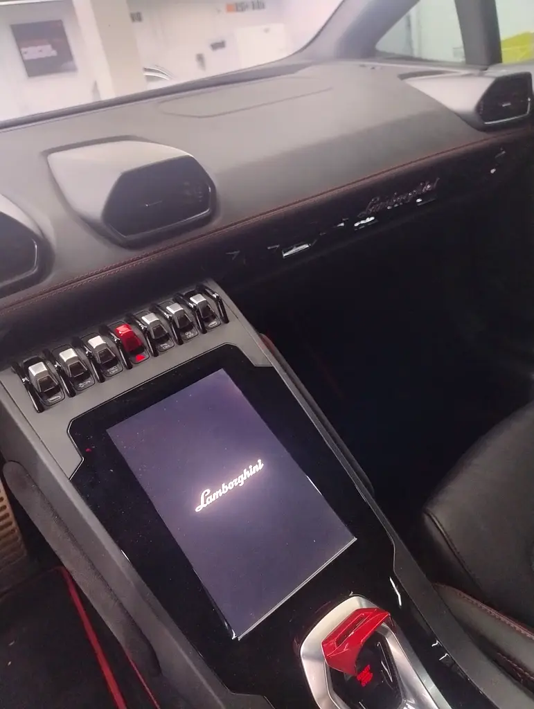 2023 Lamborghini Huracan EVO Spyder - European Specs - Mint Condition - Image 8