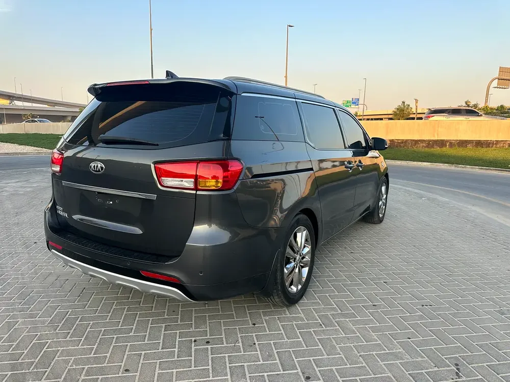 2016 Kia Grand Carnival - GCC Specs - Image 4