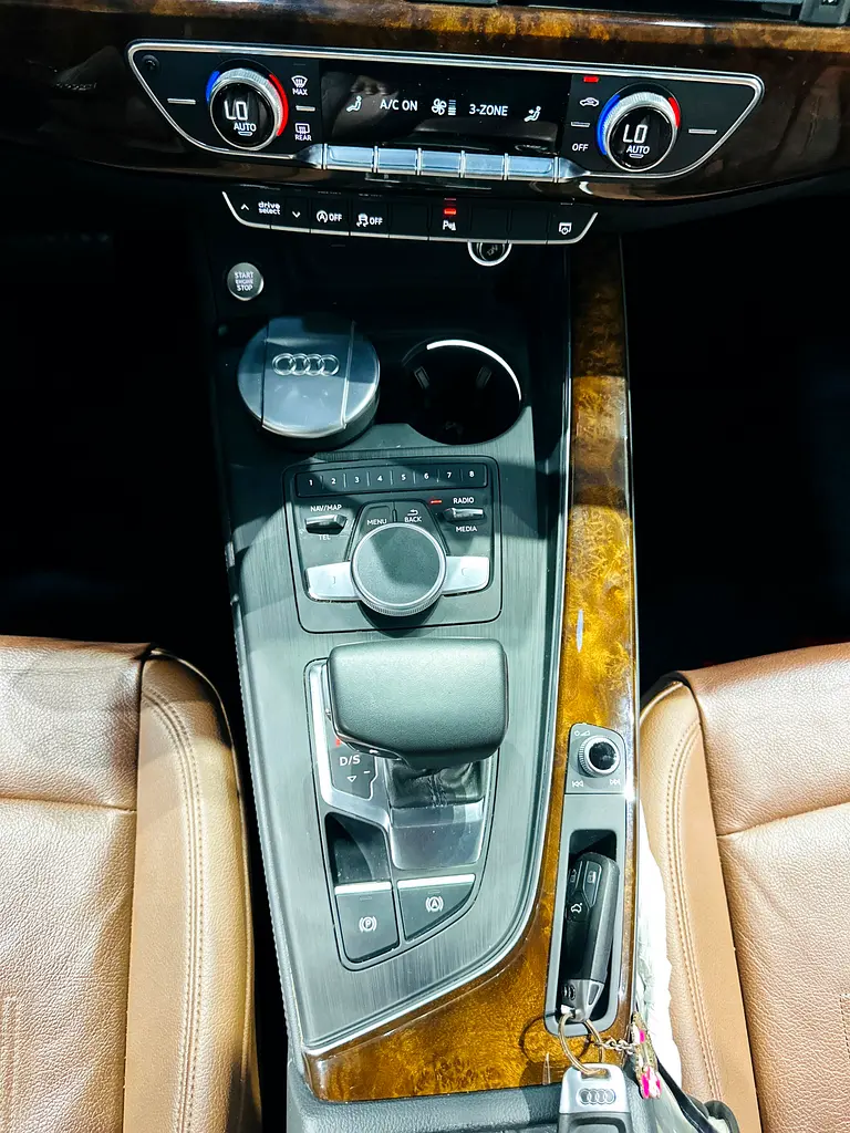 Audi A5 2019/S Line/GCC/Full Agency Service History - Image 13