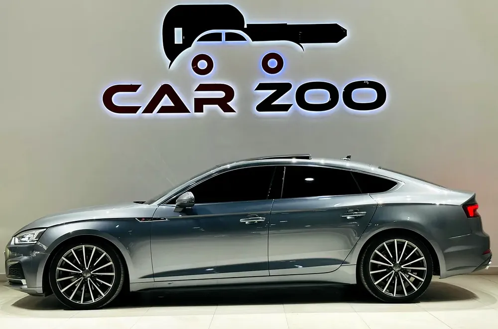 Audi A5 2019/S Line/GCC/Full Agency Service History - Image 5