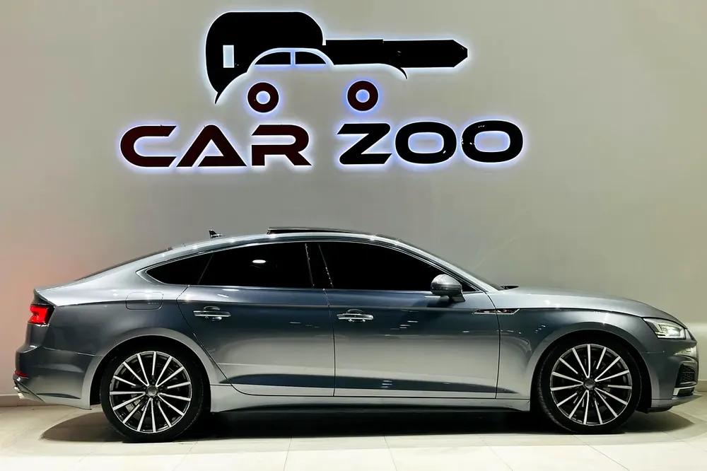 Audi A5 2019/S Line/GCC/Full Agency Service History - Image 8