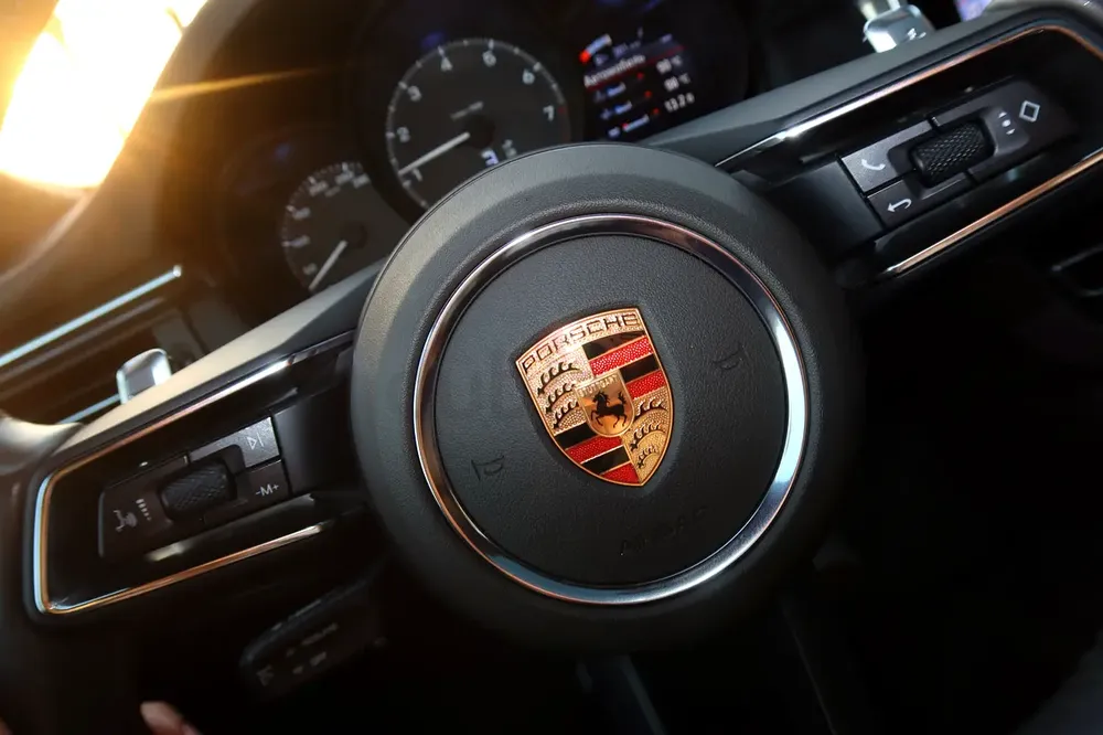 Porsche Macan Standard 2024 GCC Specs - Image 11