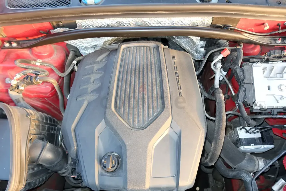 Porsche Macan Standard 2024 GCC Specs - Image 12