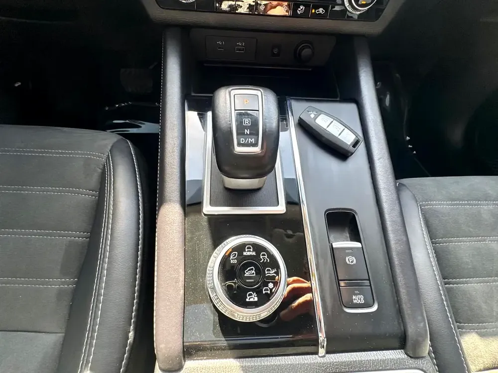 Mitsubishi Outlander, 2025 GCC specs, full option - Image 16