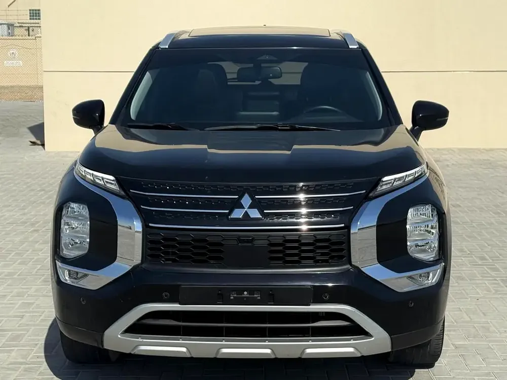 Mitsubishi Outlander, 2025 GCC specs, full option - Image 9