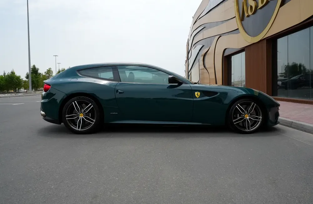 2013 Ferrari FF | GCC Specs | Fully loaded - Image 7