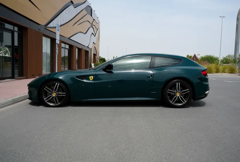 2013 Ferrari FF | GCC Specs | Fully loaded - Image 8